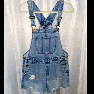 Overall shorts